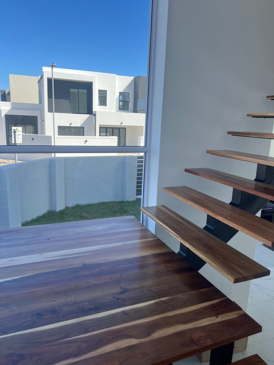 3 Bedroom Property for Sale in Sandown Western Cape